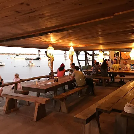 Leonie Villa Bonifacio